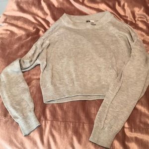 Barely worn, grey, crop top sweater from h&m.